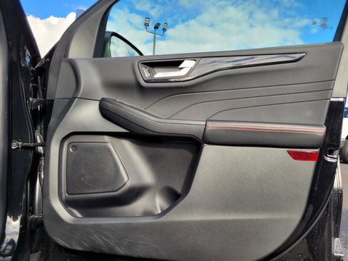 Used 2025 Ford Escape ST-Line image 22