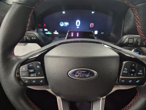 Used 2025 Ford Explorer ST-Line image 29