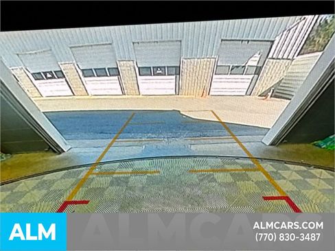 Used 2025 Chevrolet Trax LT w/ LT Convenience Package image 34