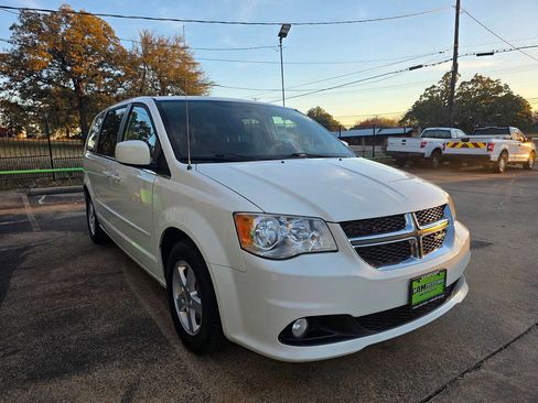 Used 2012 Dodge Grand Caravan Crew image 5