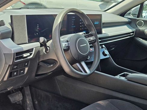 Used 2024 Hyundai Sonata SEL FWD image 2