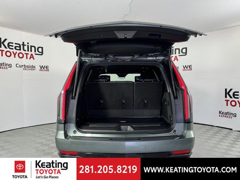 Used 2024 Cadillac Escalade Sport w/ Touring Package image 17