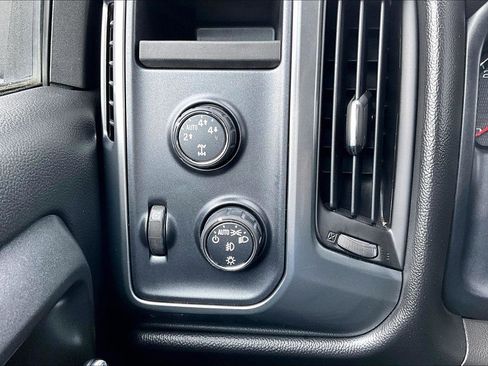 Used 2015 Chevrolet Silverado 1500 LT w/ All Star Edition AWD/4WD image 36