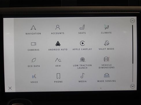 Used 2023 Land Rover Defender 130 SE image 26