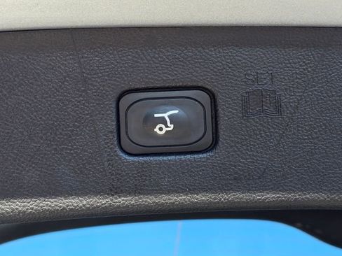 Used 2024 Ford Edge Titanium image 25