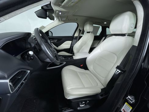 Used 2020 Jaguar F-PACE Prestige image 15