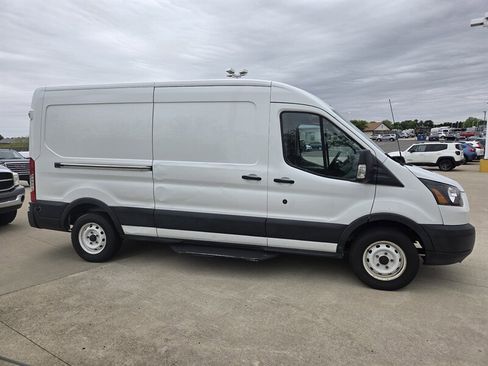Used 2019 Ford Transit 150 148 Medium Roof RWD image 2
