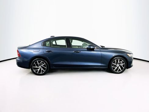 Used 2020 Volvo S60 T6 Momentum image 10