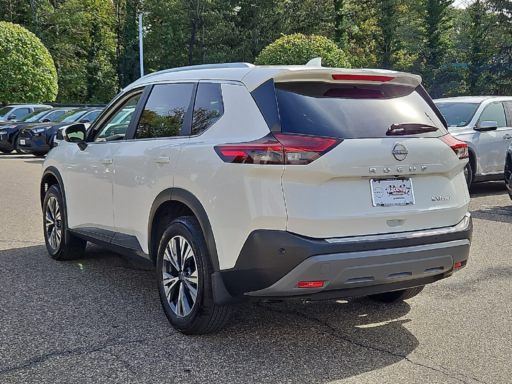 Certified 2023 Nissan Rogue SV w/ SV Premium B Package AWD/4WD image 6