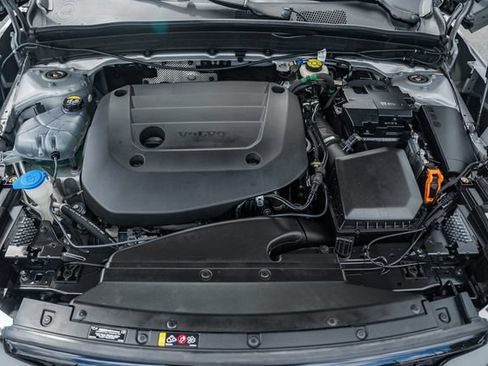 Certified 2023 Volvo XC40 B5 Ultimate w/ Protection Package Premier AWD/4WD image 22