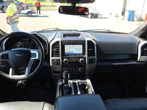 Used 2020 Ford F150 Lariat w/ Equipment Group 502A Luxury AWD/4WD image 9