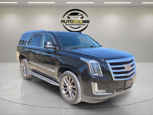Used 2020 Cadillac Escalade Luxury image 1