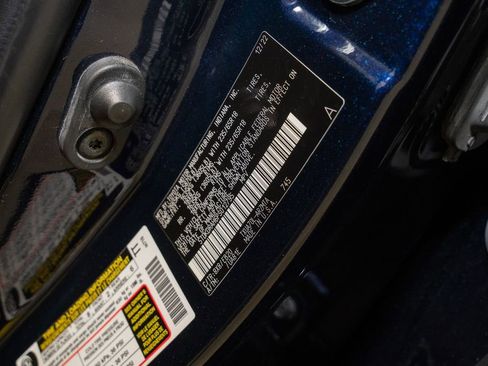 Used 2023 Toyota Highlander XLE image 22