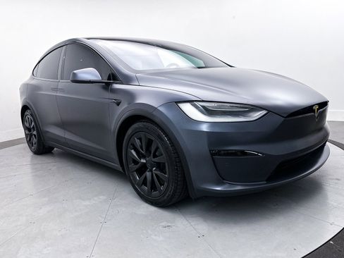 Used 2022 Tesla Model X image 10