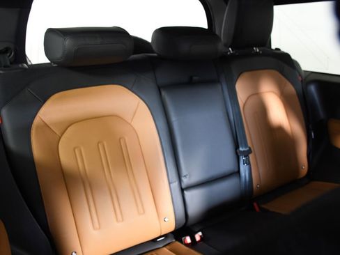 Used 2023 Land Rover Defender 90 X image 21