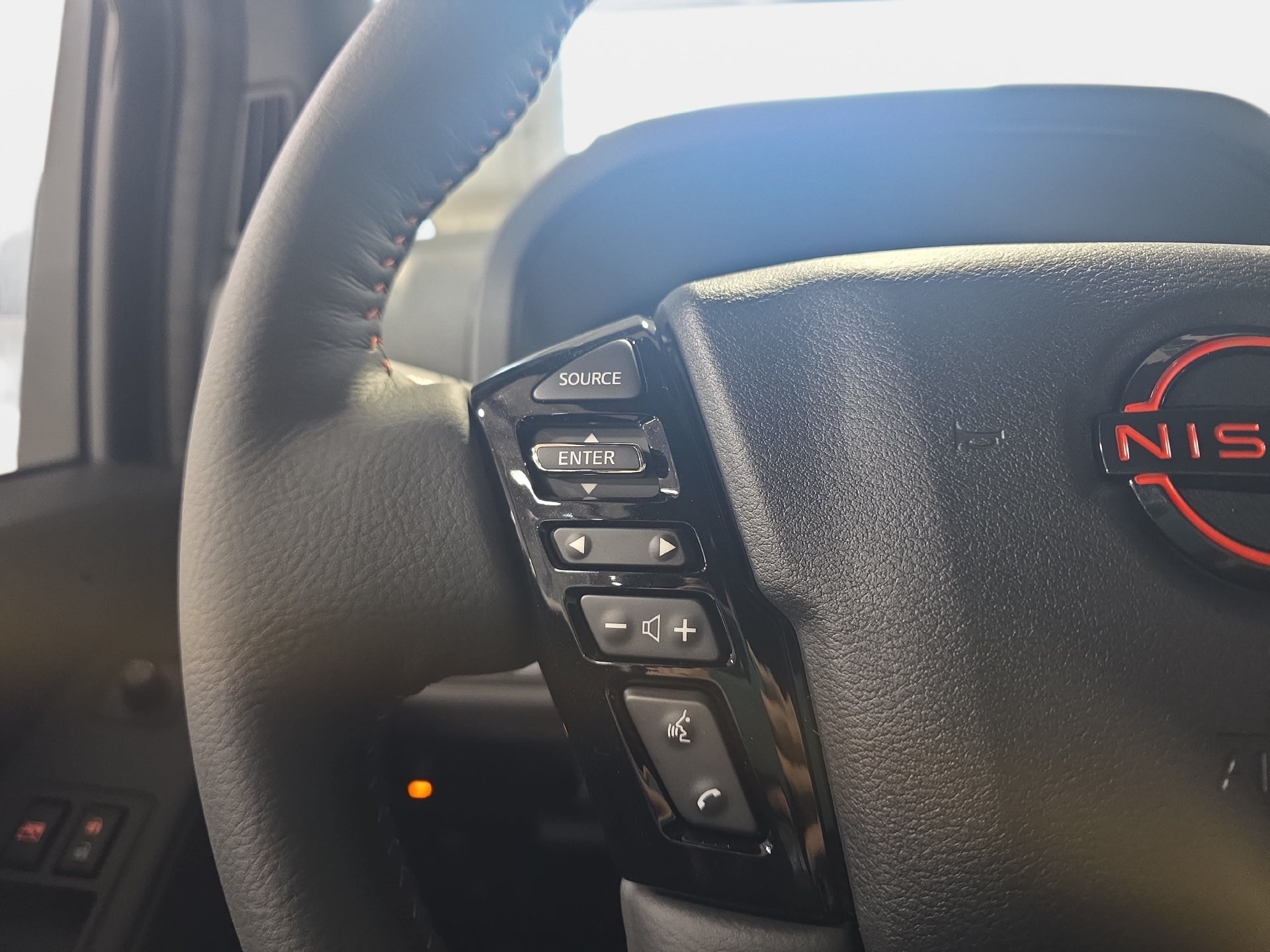 New 2027 Nissan Frontier PRO-4X w/ Pro Convenience Package AWD/4WD image 16