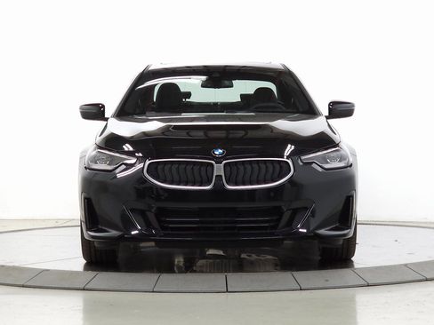 Used 2025 BMW 230i xDrive Coupe w/ Convenience Package image 2
