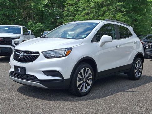 Used 2022 Buick Encore Preferred w/ Safety Package image 3