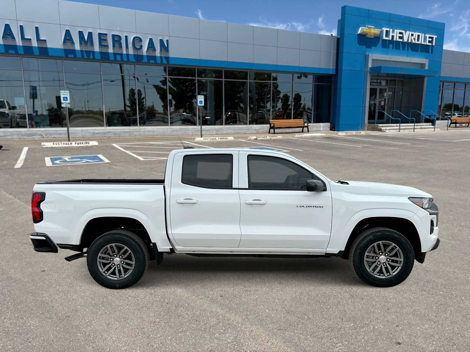 New 2026 Chevrolet Colorado LT RWD image 9