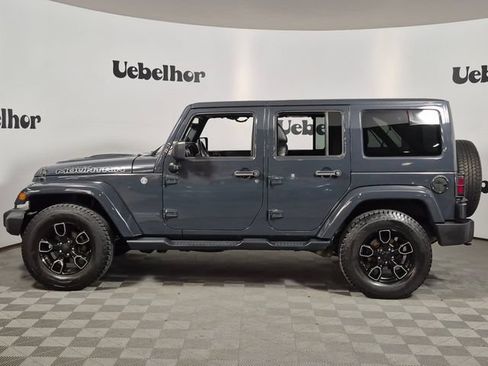 Used 2017 Jeep Wrangler Unlimited Sahara AWD/4WD image 4