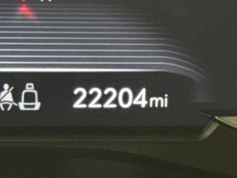 Used 2025 Genesis G70 2.5T RWD image 36