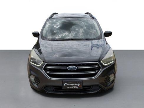 Used 2017 Ford Escape SE w/ Equipment Group 201A FWD image 48
