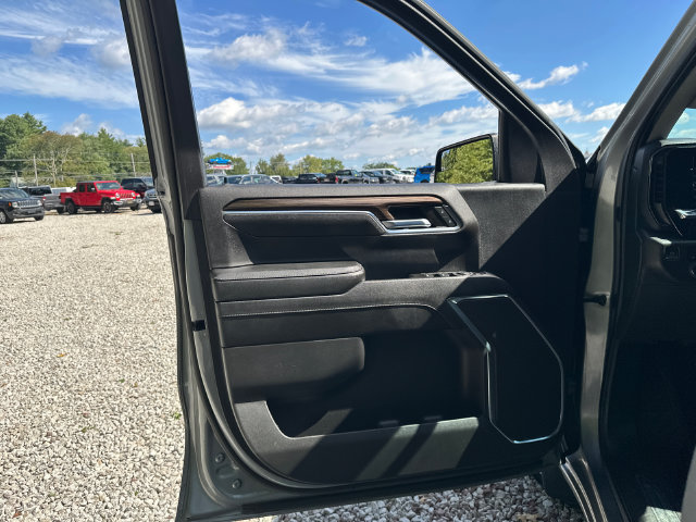 Used 2023 Chevrolet Silverado 1500 LT AWD/4WD image 24
