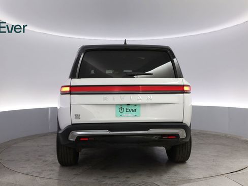 Used 2024 Rivian R1S Adventure image 15