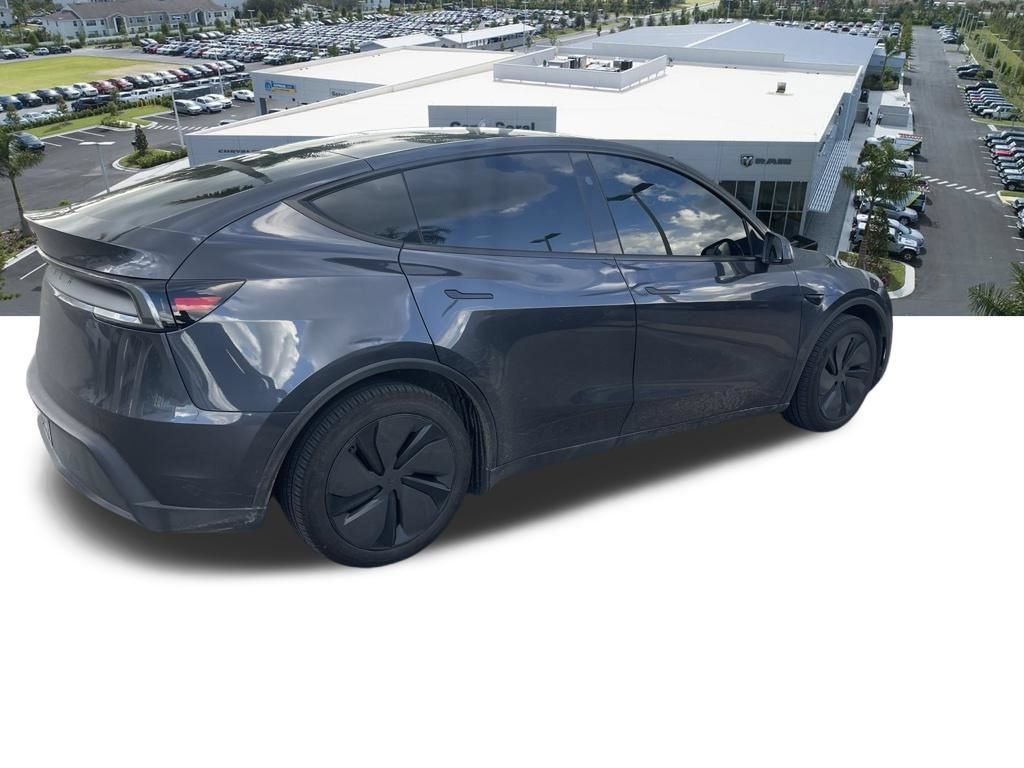 Used 2026 Tesla Model Y 2WD image 3