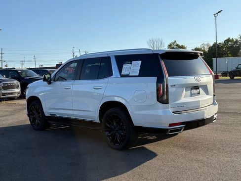 Used 2024 Cadillac Escalade Premium Luxury AWD/4WD image 5