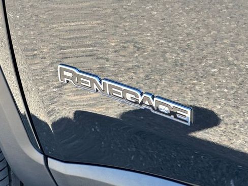 Used 2023 Jeep Renegade Latitude AWD/4WD image 51