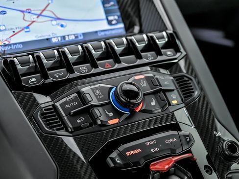 Used 2019 Lamborghini Aventador SVJ image 43