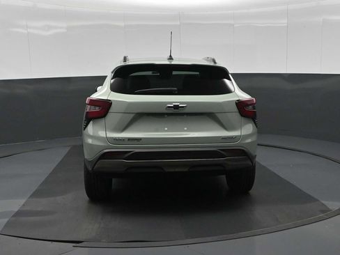 New 2026 Chevrolet Trax ACTIV w/ Sunroof Package FWD image 8