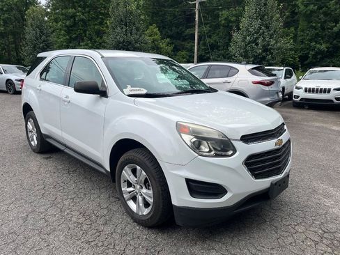 Used 2017 Chevrolet Equinox LS FWD image 12