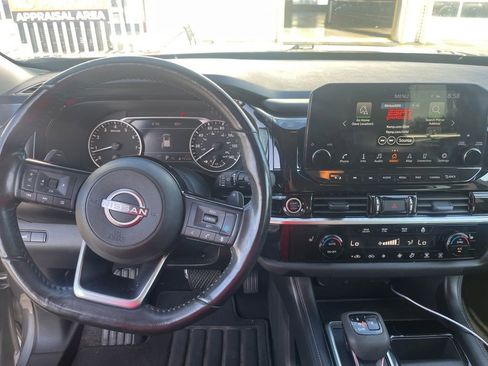 Certified 2024 Nissan Pathfinder SL AWD/4WD image 10