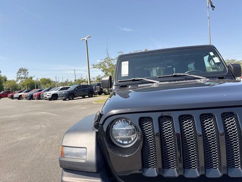 Used 2020 Jeep Wrangler Sport image 8