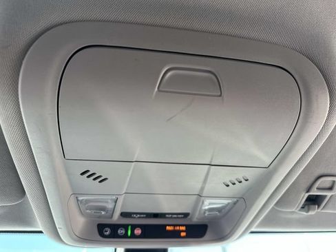 Used 2019 Chevrolet Equinox LT AWD/4WD image 27
