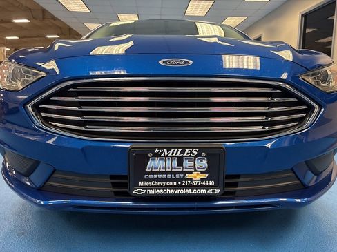 Used 2018 Ford Fusion SE w/ Fusion SE Technology Package image 13