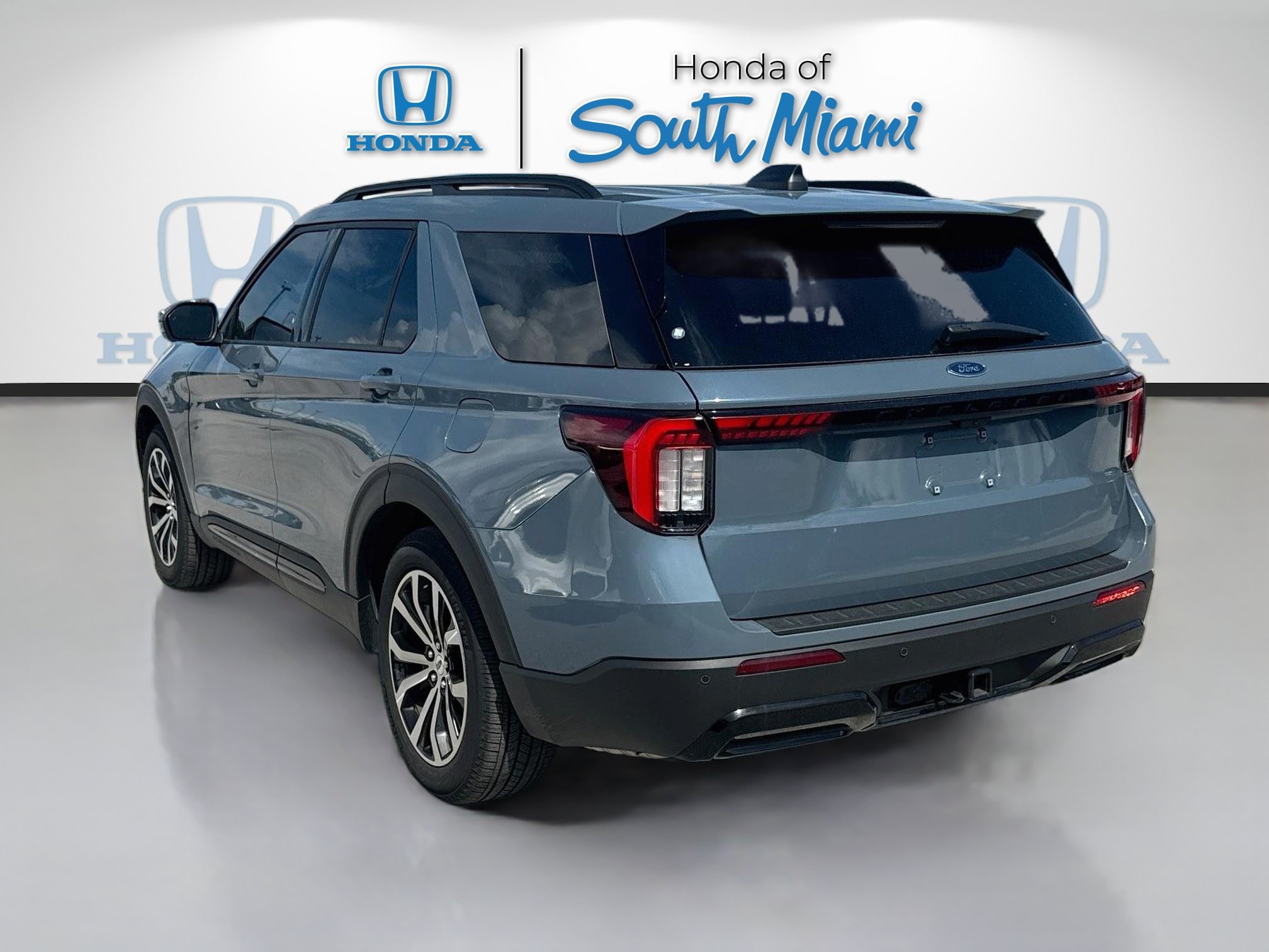 Used 2025 Ford Explorer ST-Line RWD image 5