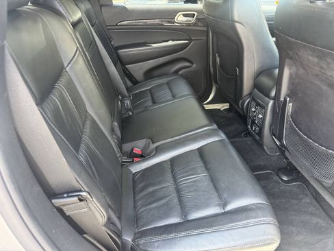 Used 2012 Jeep Grand Cherokee Laredo AWD/4WD image 13