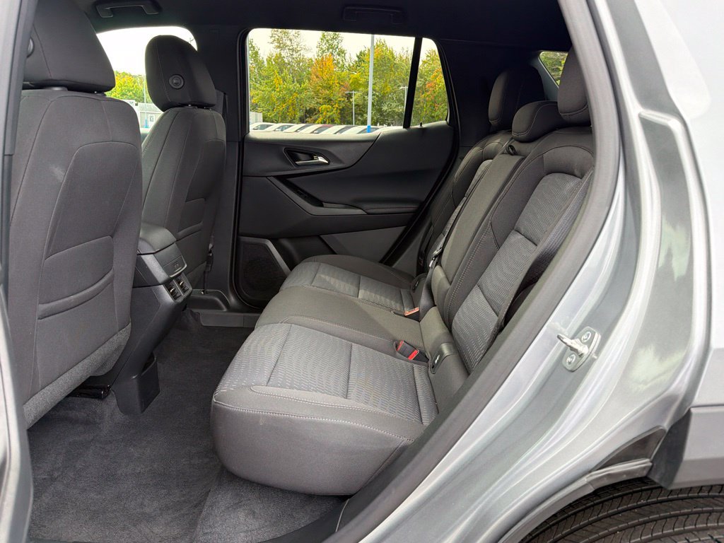 Used 2026 Chevrolet Equinox LT AWD/4WD image 28