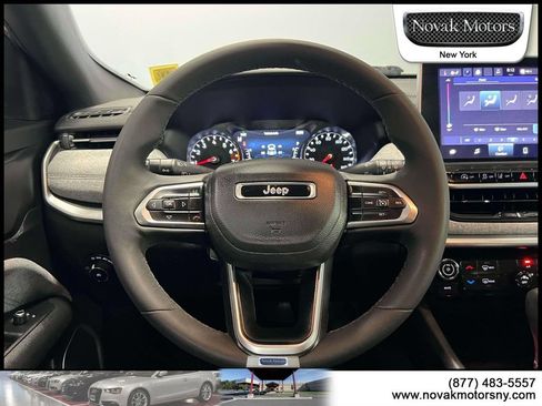 Used 2023 Jeep Compass Latitude AWD/4WD image 15