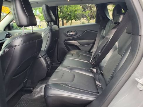 Used 2021 Jeep Cherokee Limited AWD/4WD image 9