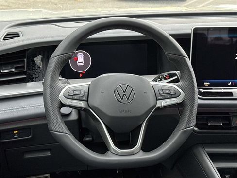 New 2026 Volkswagen Tiguan SE R-Line image 7