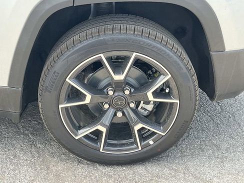 New 2026 Jeep Cherokee Overland AWD/4WD image 11