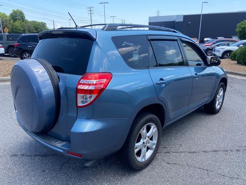 Used 2012 Toyota RAV4 FWD w/ Upgrade Value Pkg image 5