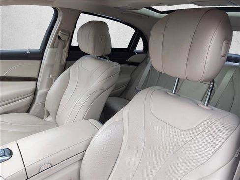 Used 2017 Mercedes-Benz S 550 Sedan image 9