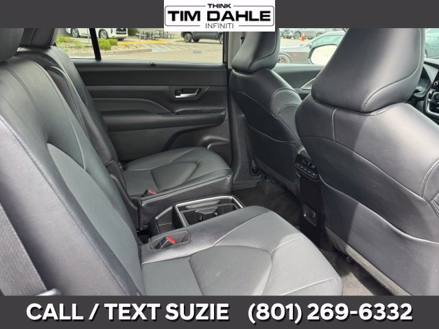 Used 2025 Toyota Grand Highlander AWD image 21