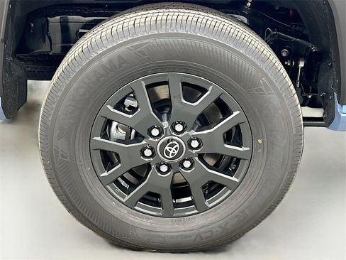 New 2026 Toyota 4Runner SR5 image 8