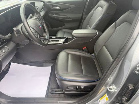 Used 2025 Buick Envista Sport Touring w/ Convenience I Package FWD image 8
